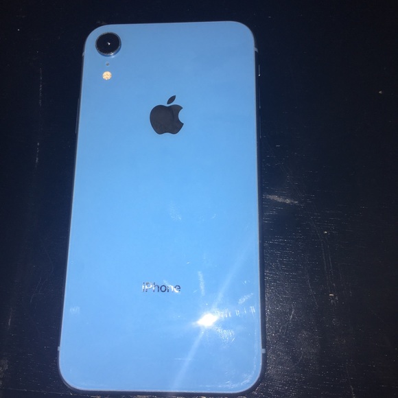 iPhone X - Picture 2 of 6